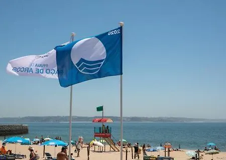Lisbon Sea Side Chalet Paco de Arcos