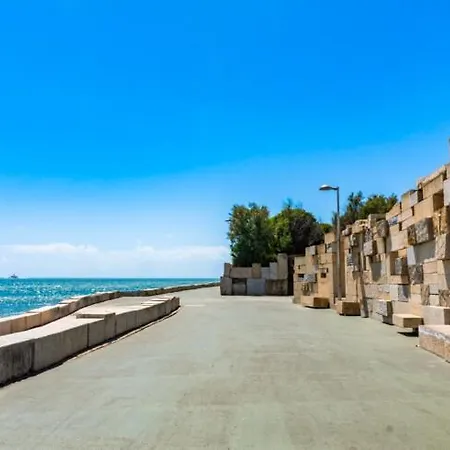 Lisbon Sea Side Chalet * Paco de Arcos