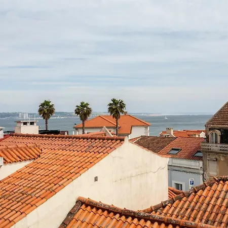 Lisbon Sea Side Chalet Paço de Arcos